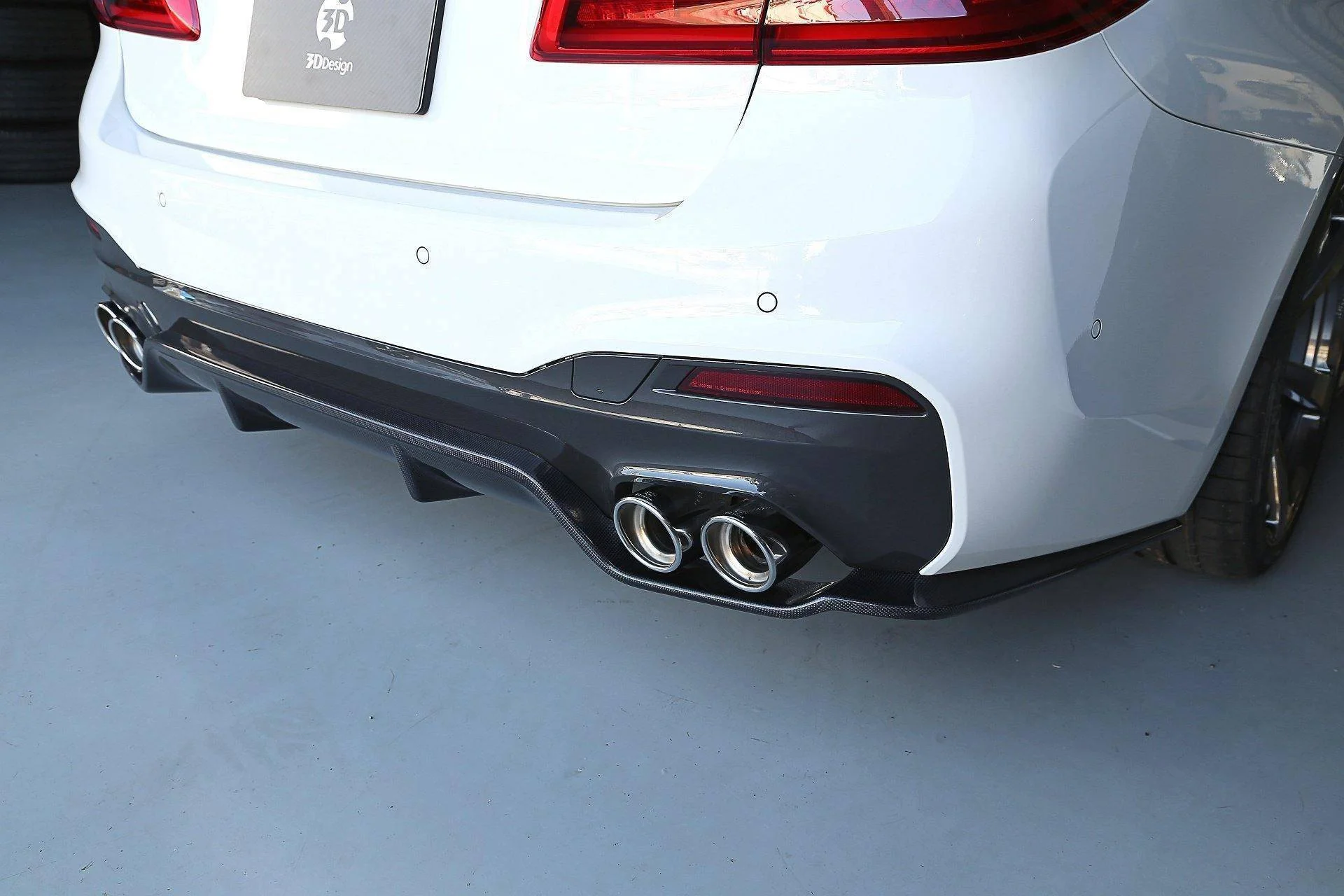 3DDesign Carbon Fibre Rear Diffuser (Type 2) for BMW 5 Series M Sport (2017-2023, G30 G31) - Image 6
