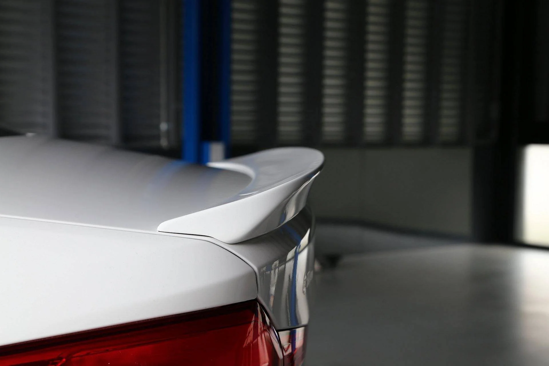 3DDesign Rear Spoiler for BMW 5 Series & M5 (2017-2023, G30 F90) - Image 7