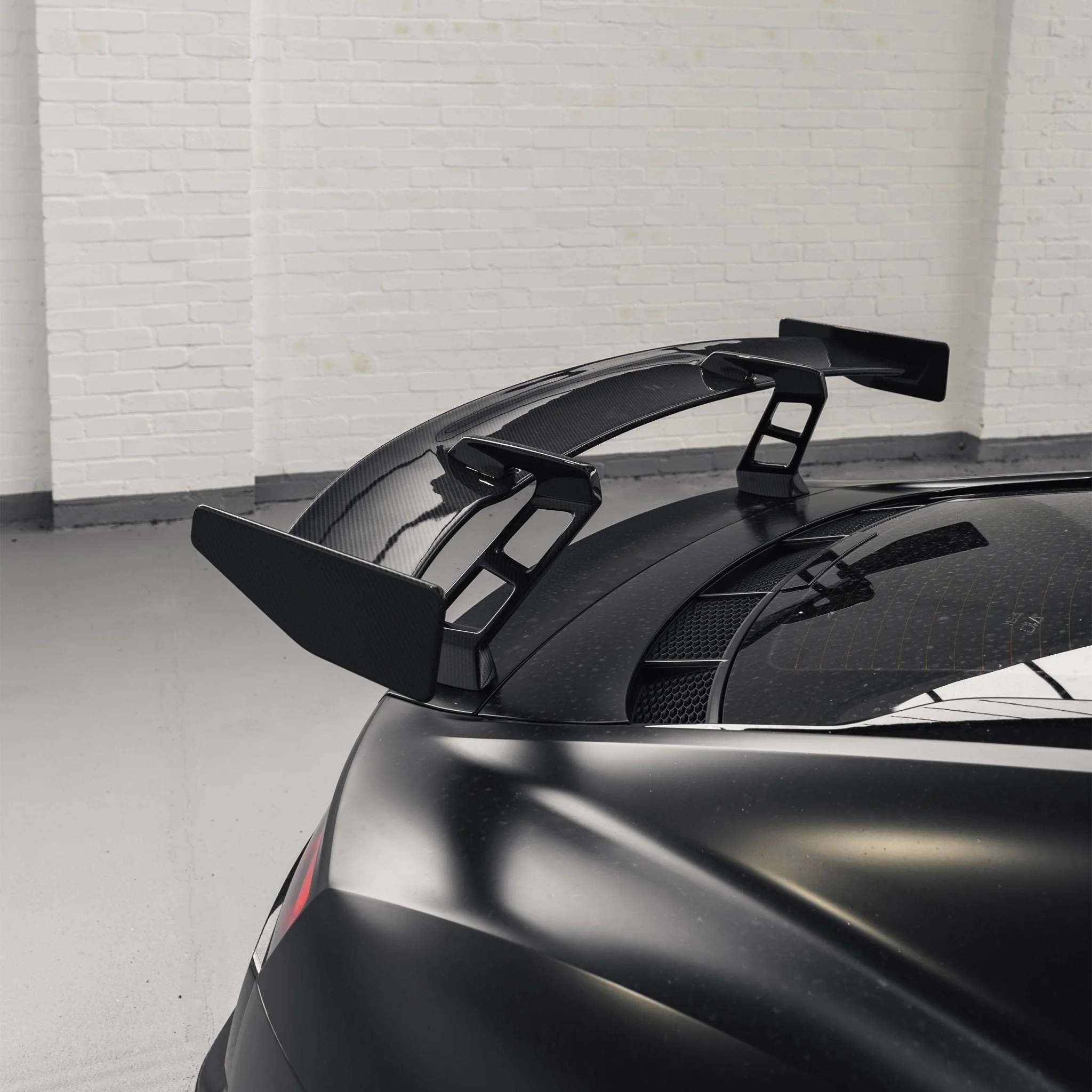 Audi R8 4S Pre-Preg Carbon Fibre Rear Wing by FORM - Image 2