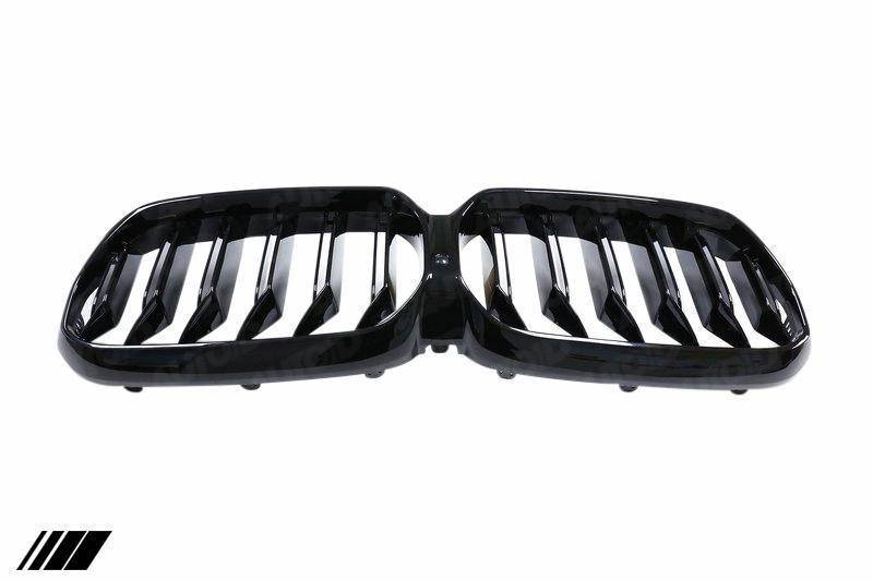 BMW 5 Series LCI G30 G31 Gloss Black Kidney Grilles by FORM (2020-2023) - Image 5