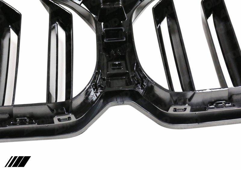 BMW 5 Series LCI G30 G31 Gloss Black Kidney Grilles by FORM (2020-2023) - Image 7