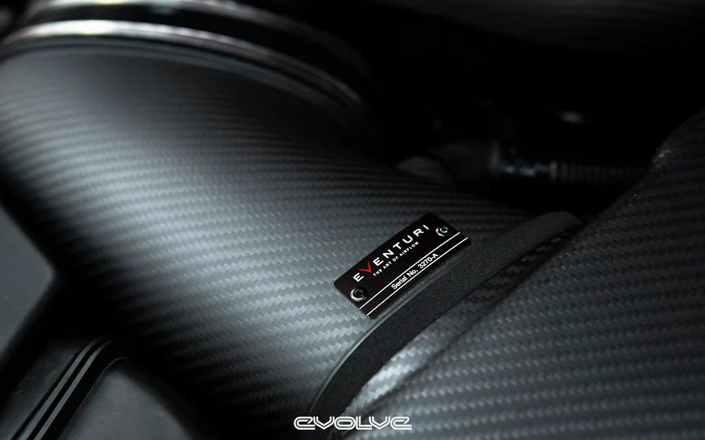 BMW M3 E92 (S65) Eventuri Carbon Fibre Air Intake System - Image 11