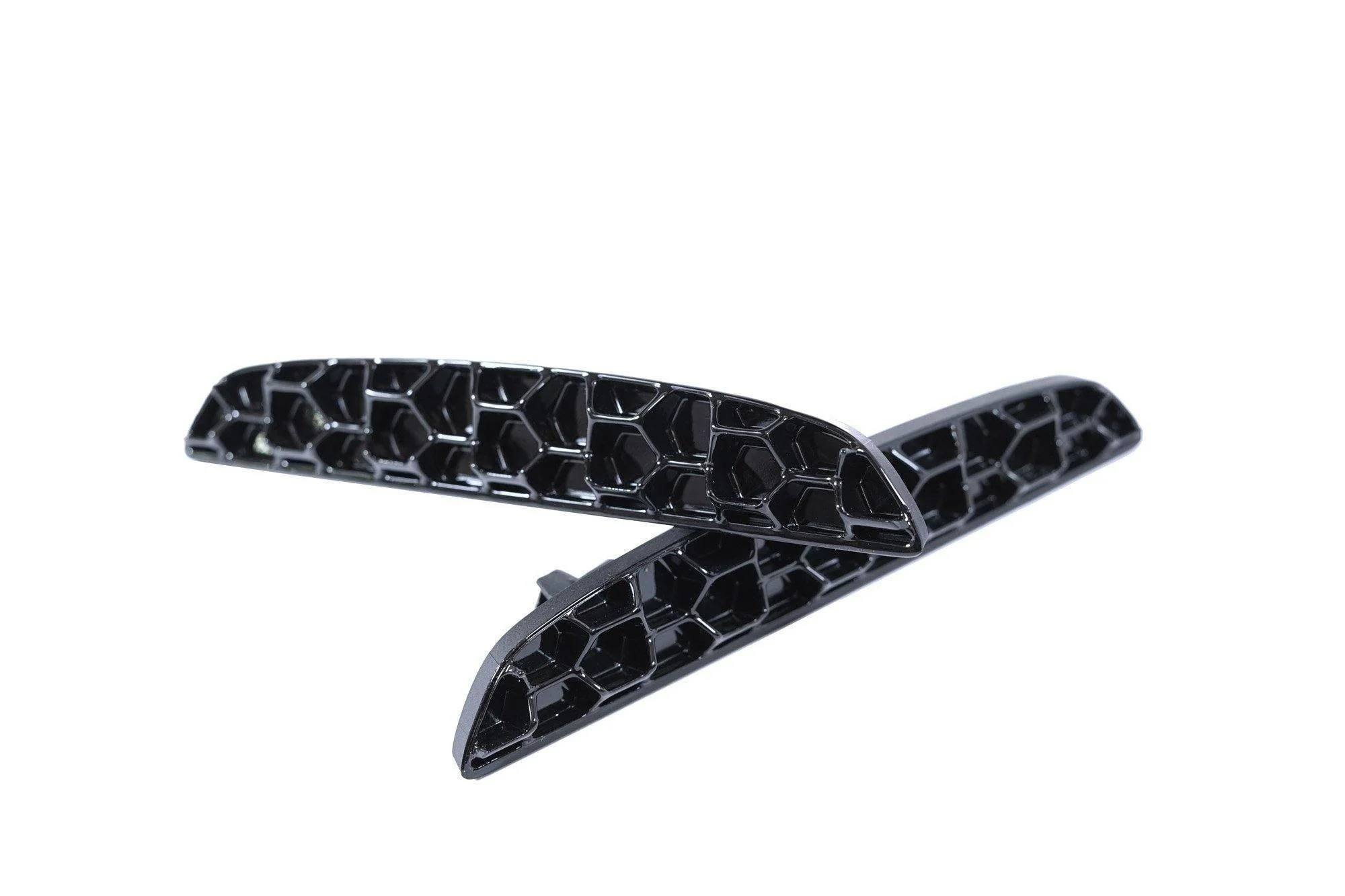 BMW M5 F90 Honeycomb Rear Reflector Deletes by Acexxon (2017-2023) - Image 18