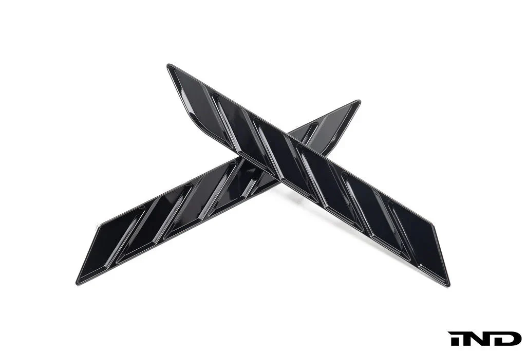 BMW M5 G90 G99 Gloss Black Rear Reflector Deletes by Acexxon (2024+) - Image 7