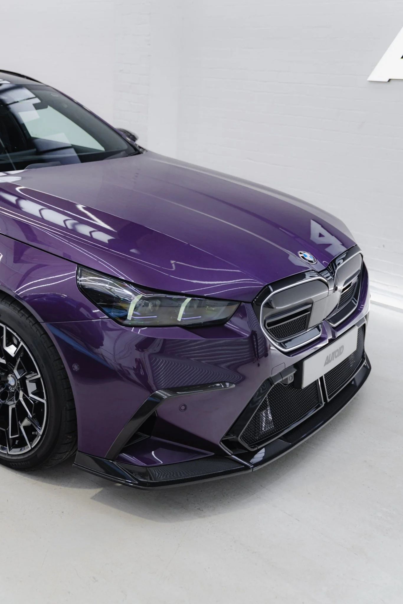 BMW M5 G90 G99 Pre-Preg Carbon Fibre PR-1 Front Lip by TREVORA - Image 20