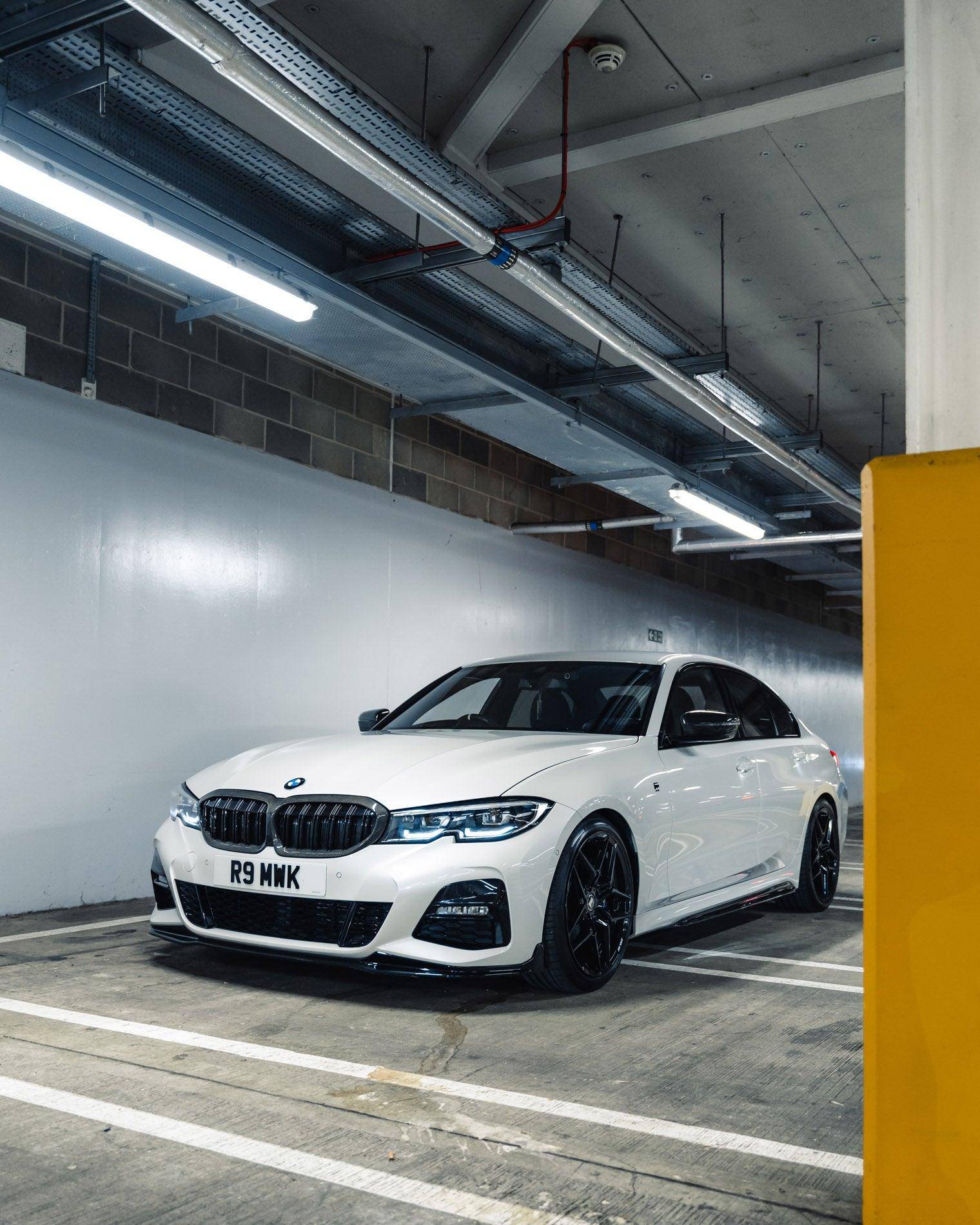 Carbon Fibre Double Slat Kidney Grilles for BMW 3 Series Pre-LCI by FORM (2019-2023, G20 G21) - Image 4