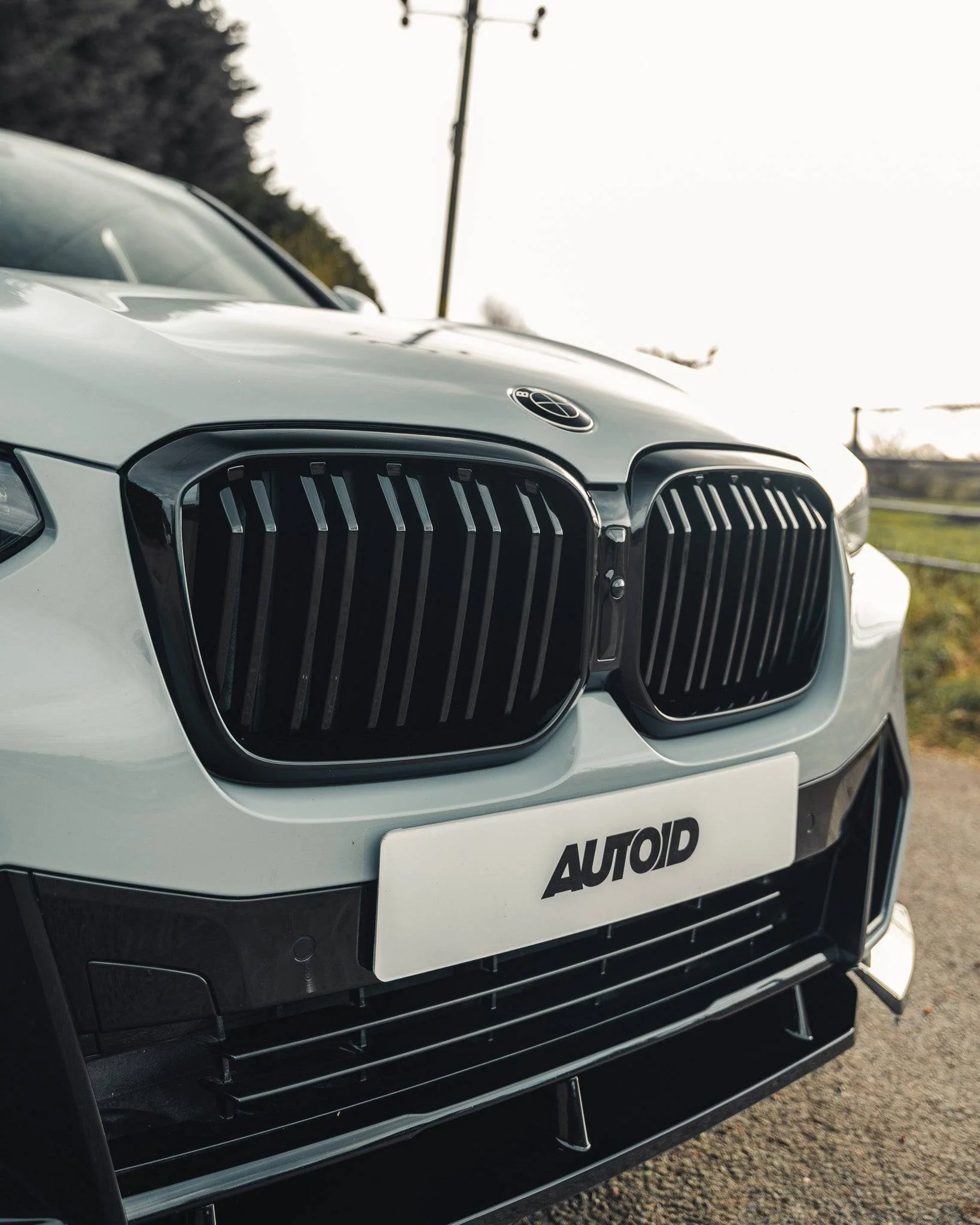 BMW X3 G01 LCI & X4 G02 LCI Gloss Black Kidney Grille by FORM (2021-2024) - Image 2