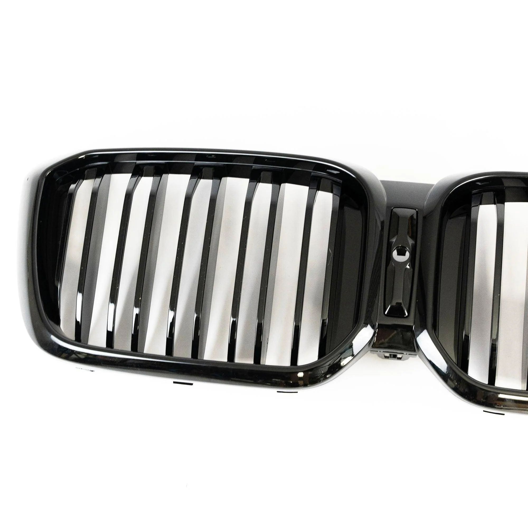 BMW X3 G01 LCI & X4 G02 LCI Gloss Black Kidney Grille by FORM (2021-2024) - Image 6