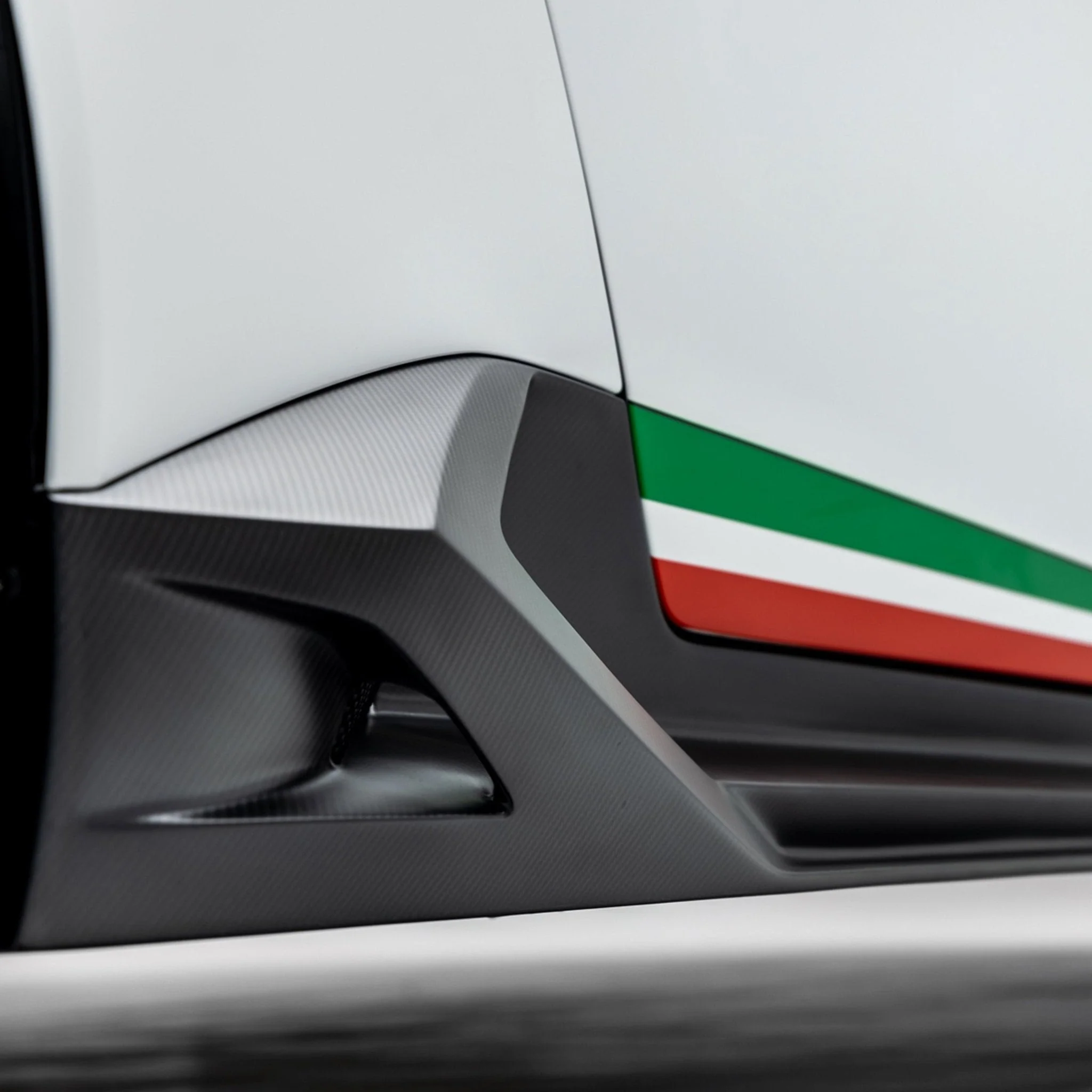 Lamborghini Huracan EVO Monza Edizione Side Blades by Vorsteiner - Image 3