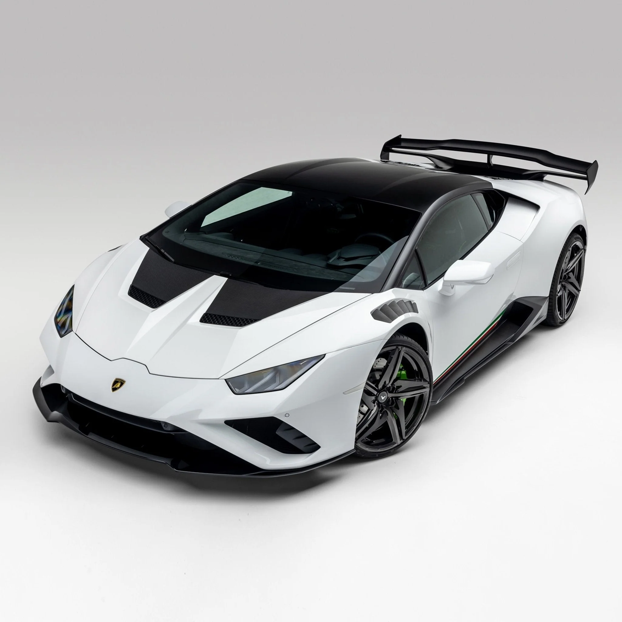 Lamborghini Huracan EVO Monza Edizione Side Blades by Vorsteiner - Image 6