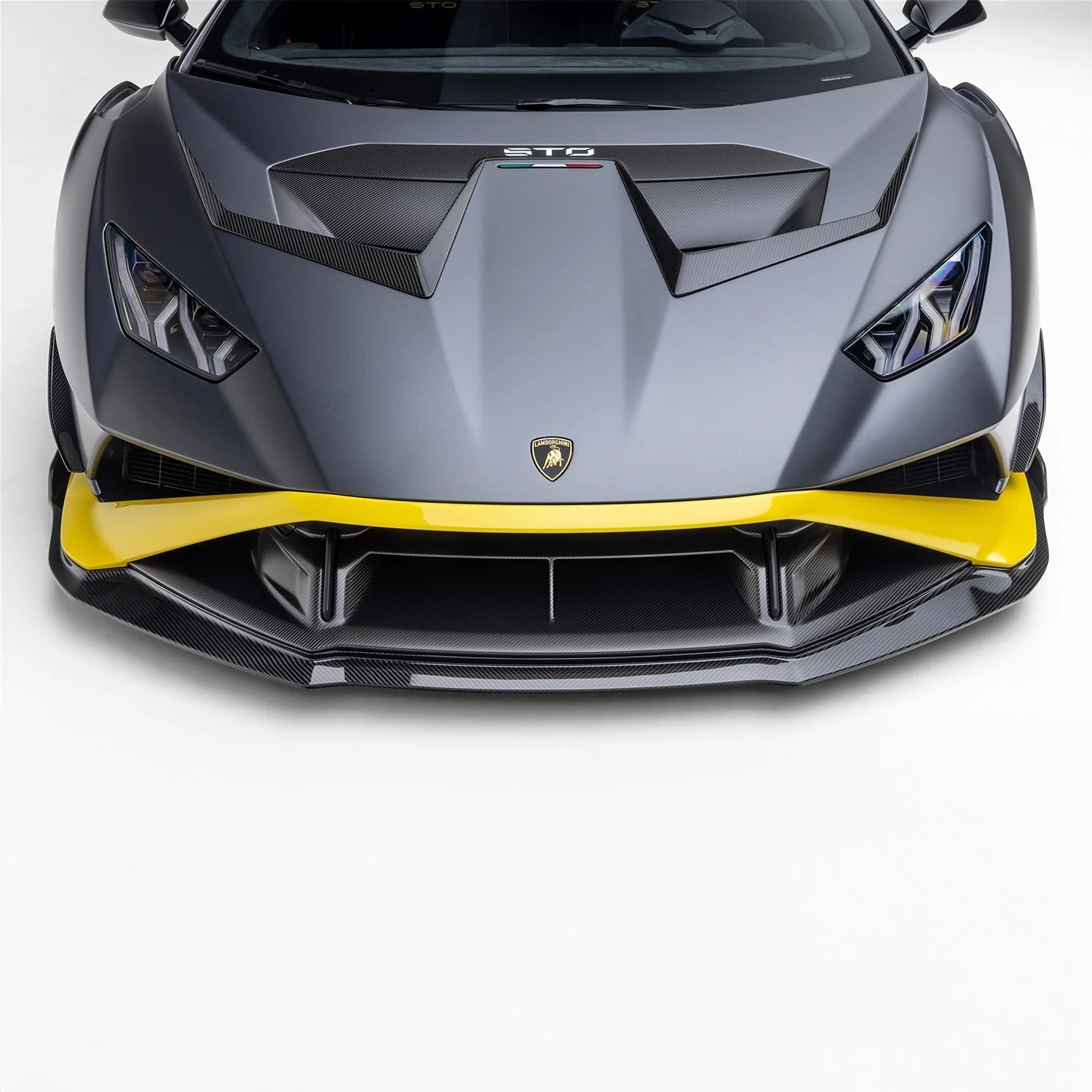Lamborghini Huracan STO Aero Front Spoiler Carbon Fiber by Vorsteiner - Image 4