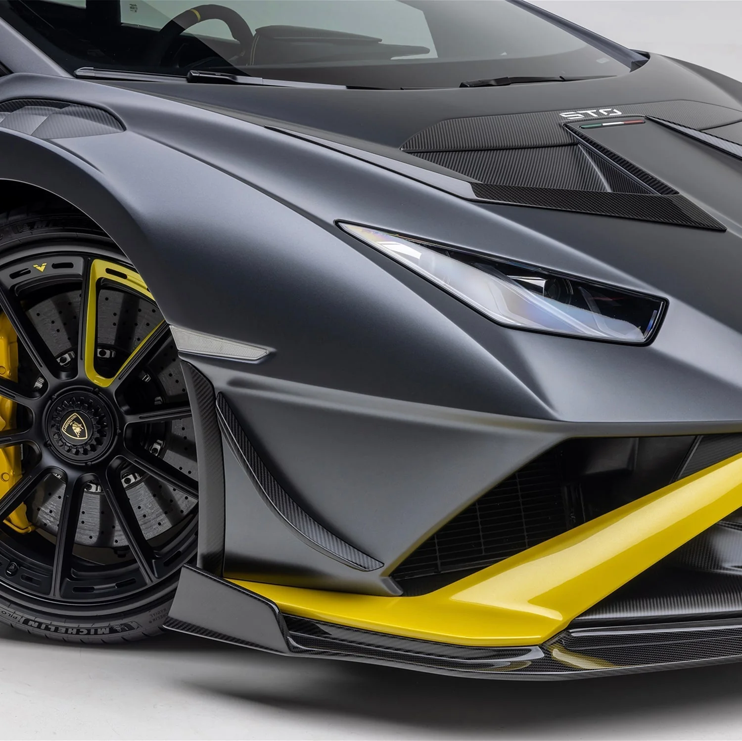 Lamborghini Huracan STO Aero Front Spoiler Carbon Fiber by Vorsteiner - Image 6