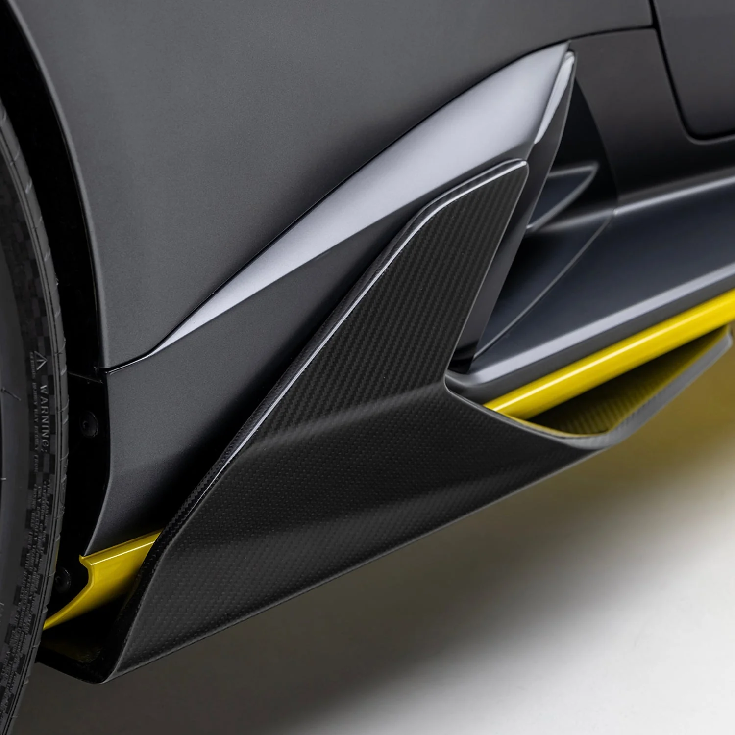 Lamborghini Huracan STO Side Rocker Carbon Fiber by Vorsteiner - Image 3