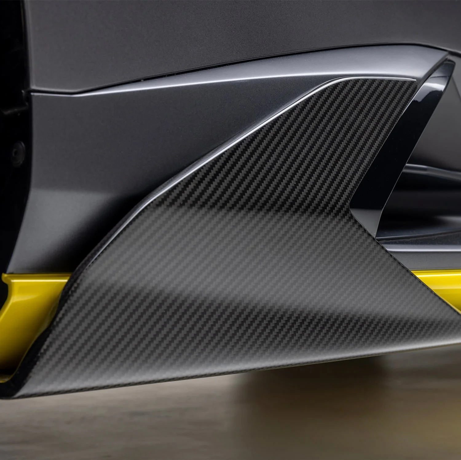 Lamborghini Huracan STO Side Rocker Carbon Fiber by Vorsteiner - Image 5