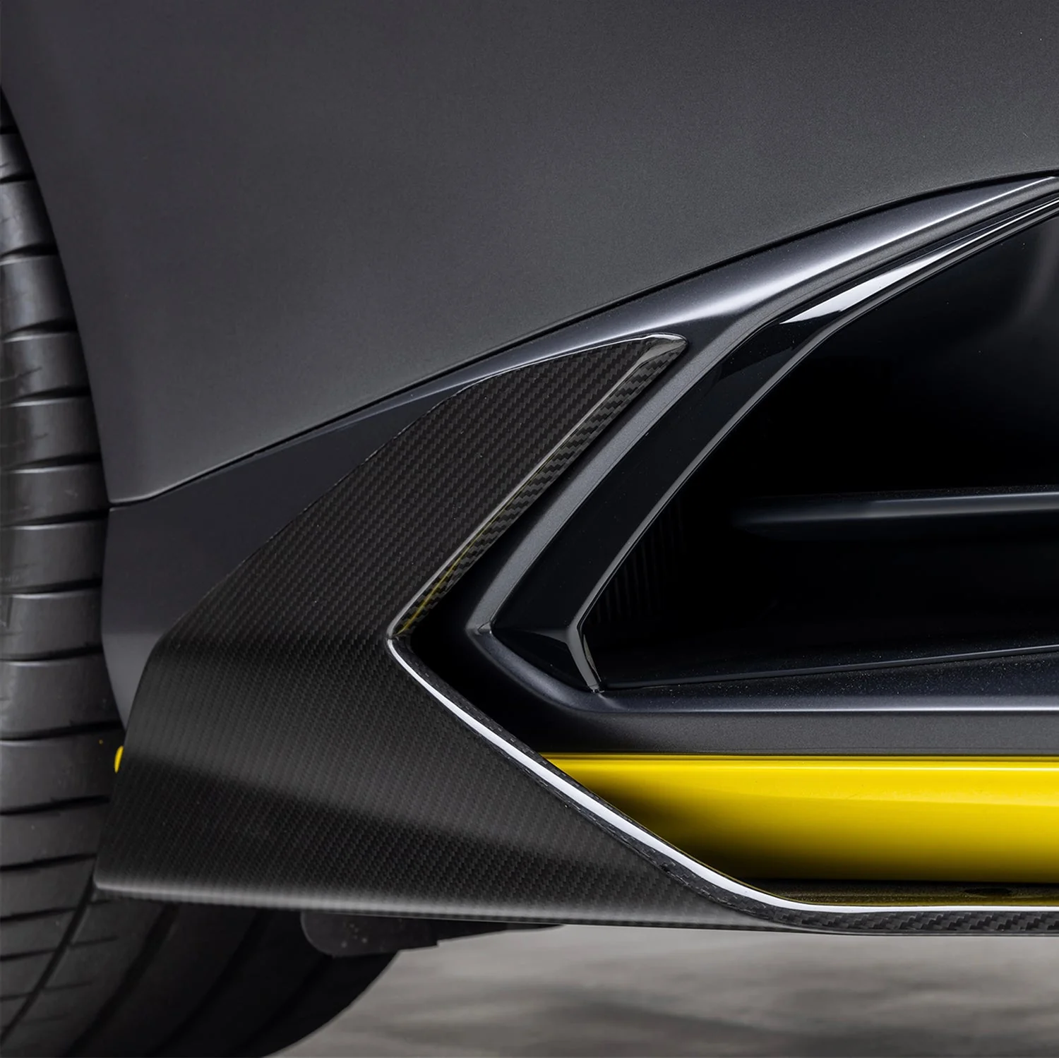 Lamborghini Huracan STO Side Rocker Carbon Fiber by Vorsteiner - Image 6