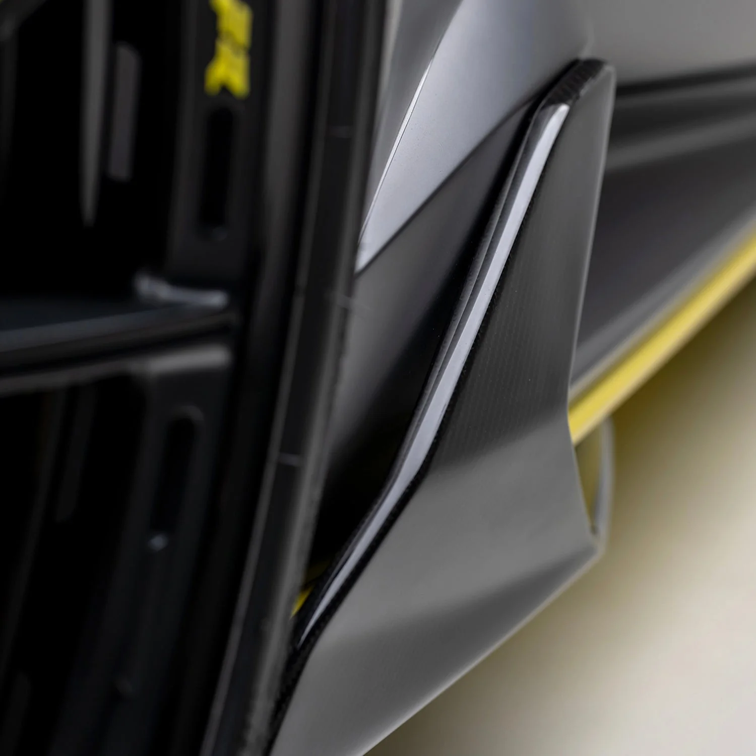 Lamborghini Huracan STO Side Rocker Carbon Fiber by Vorsteiner - Image 7