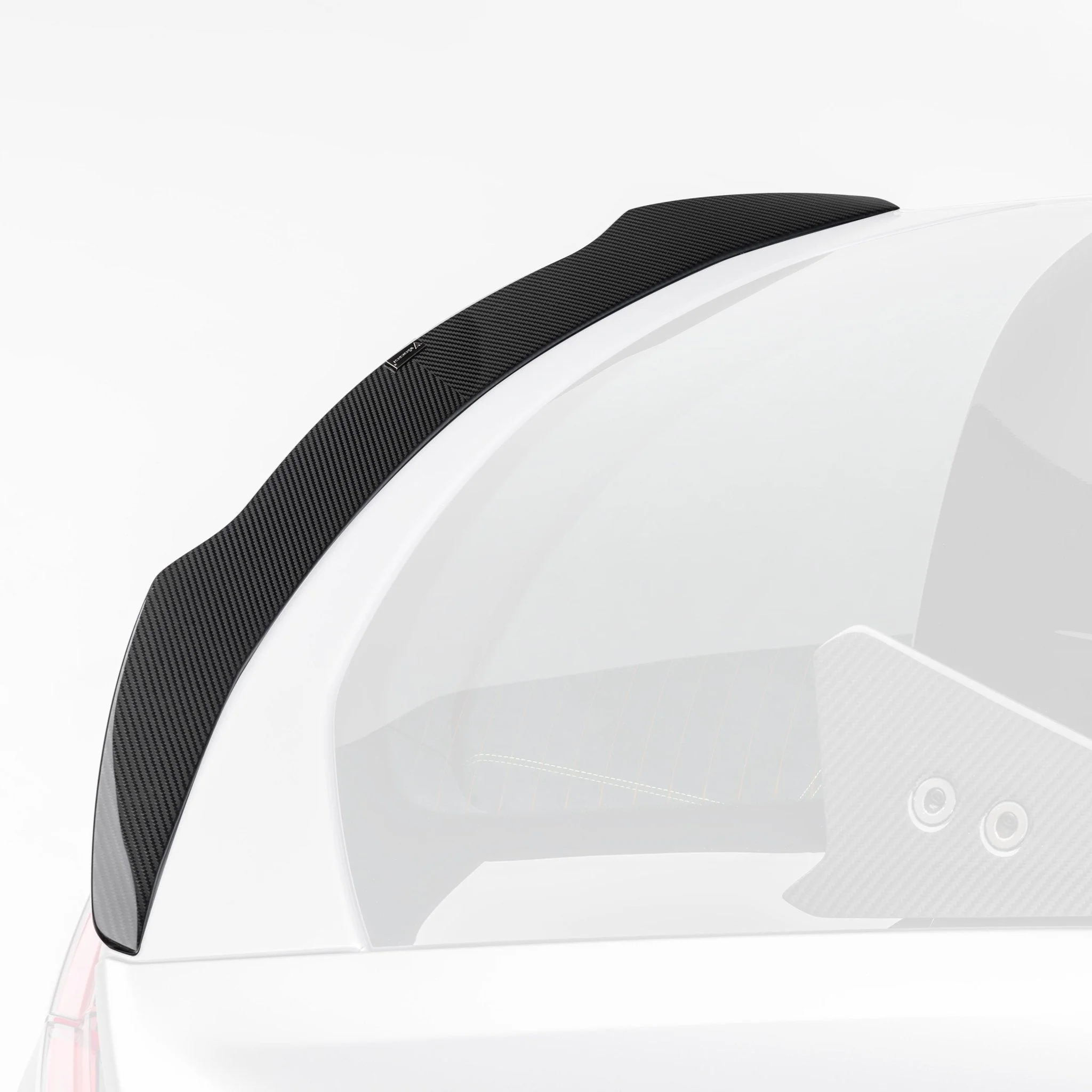Lamborghini Urus Performante Edizione Aero Decklid Spoiler by Vorsteiner - Image 2