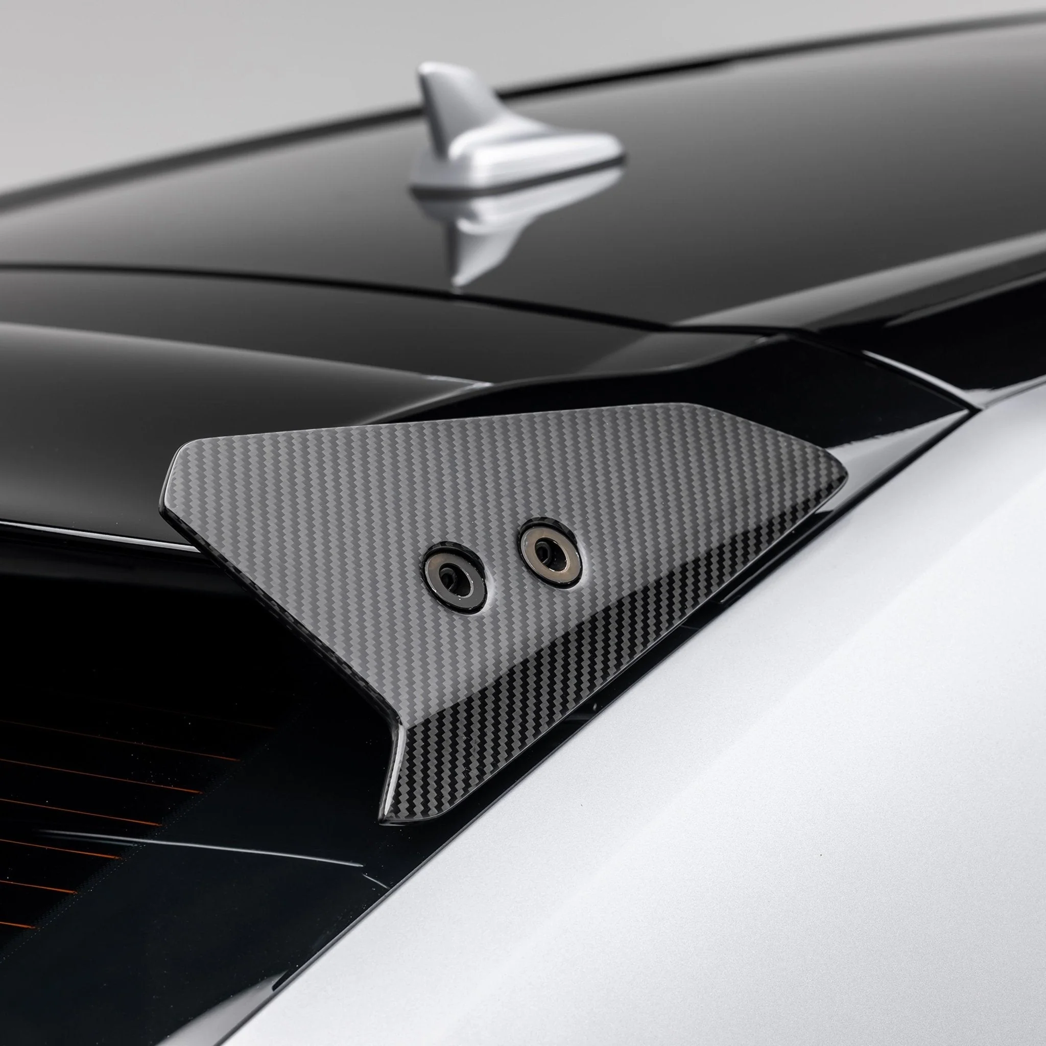 Lamborghini Urus Performante Edizione Aero Roof Spoiler End Caps by Vorsteiner