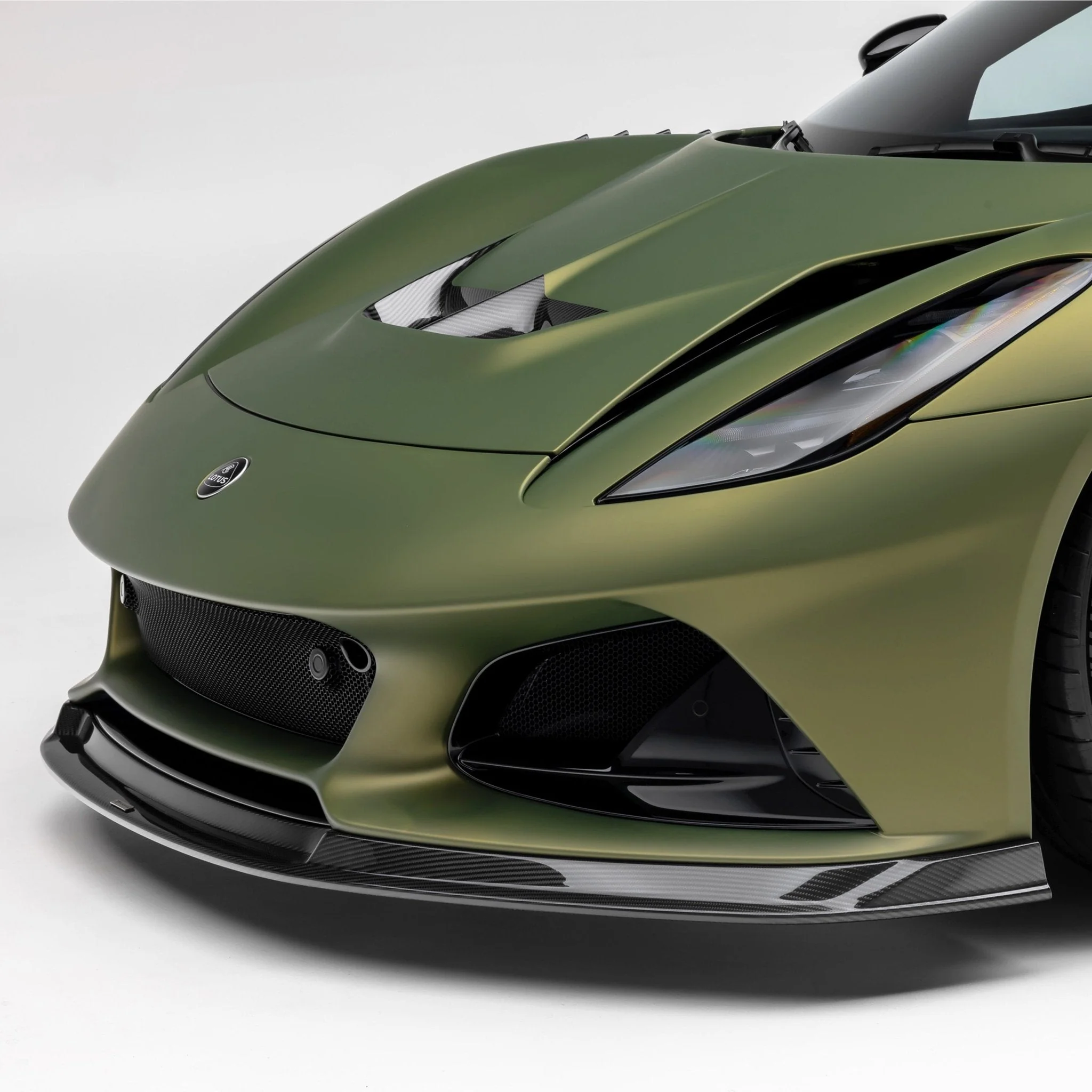 Lotus Emira LR-52 Hood by Vorsteiner - Image 9