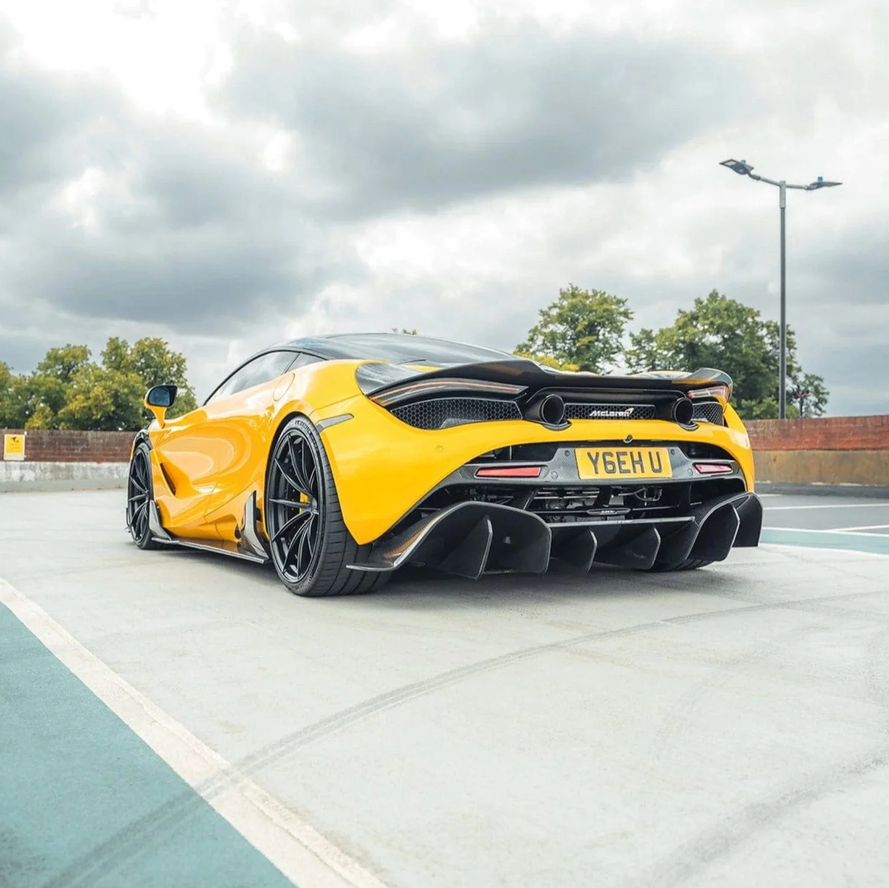 McLaren 720s Carbon Fibre Rear Diffuser - Image 3