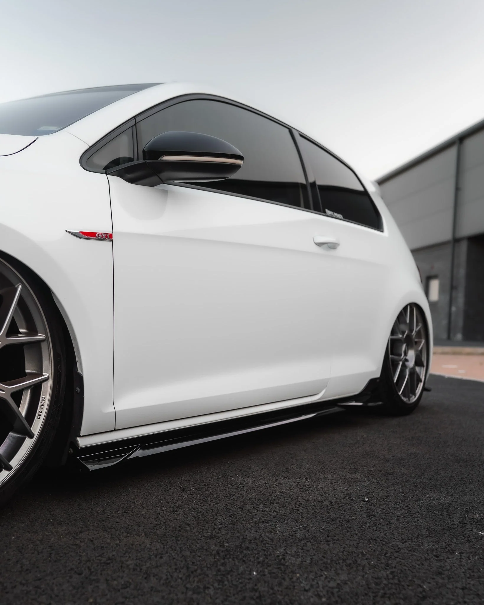 VW Golf, Golf GTI & Golf R Mk7 / Mk7.5 EVO-1 Gloss Black Side Skirts by ZAERO (2014-2020) - Image 2