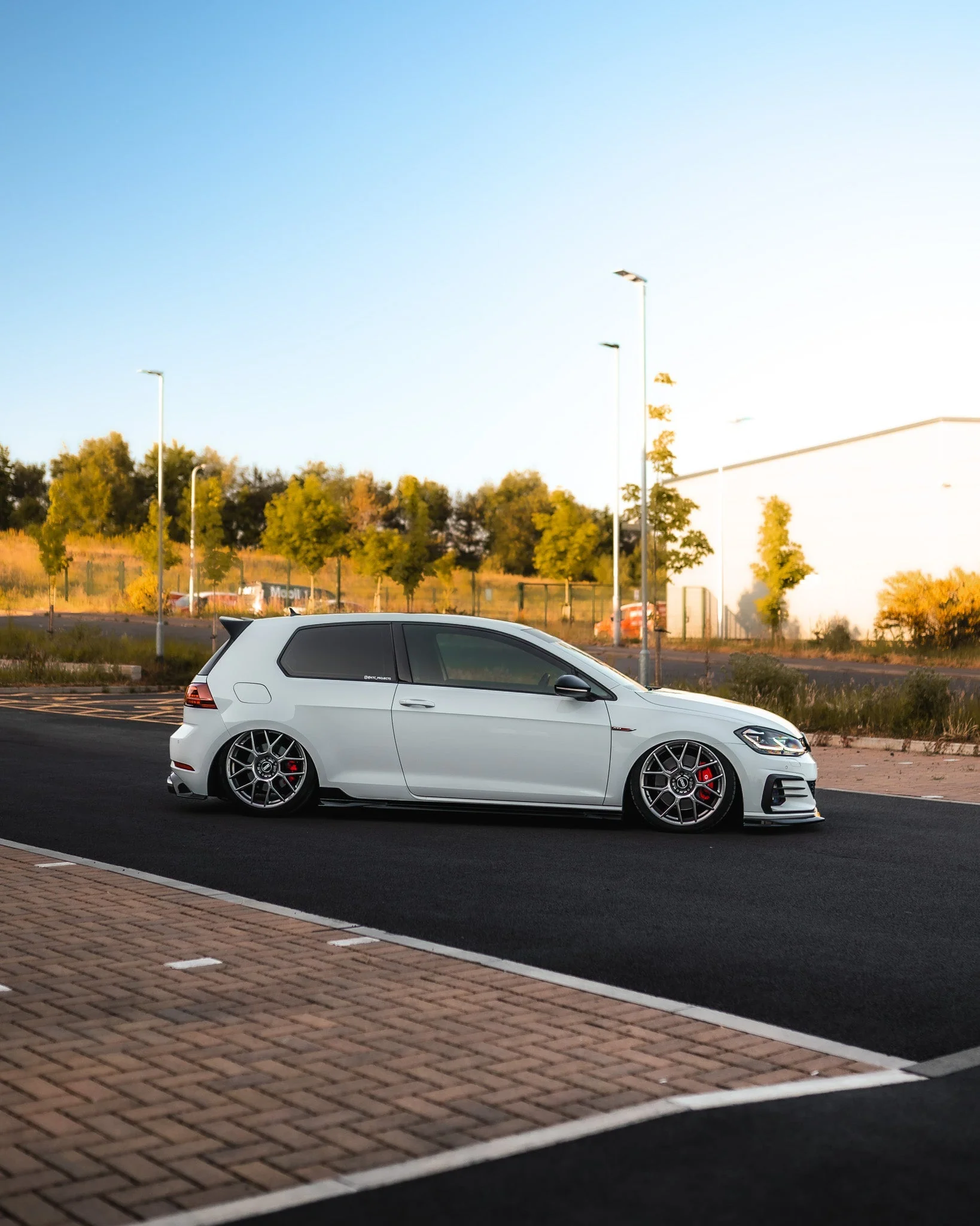 VW Golf, Golf GTI & Golf R Mk7 / Mk7.5 EVO-1 Gloss Black Side Skirts by ZAERO (2014-2020) - Image 9