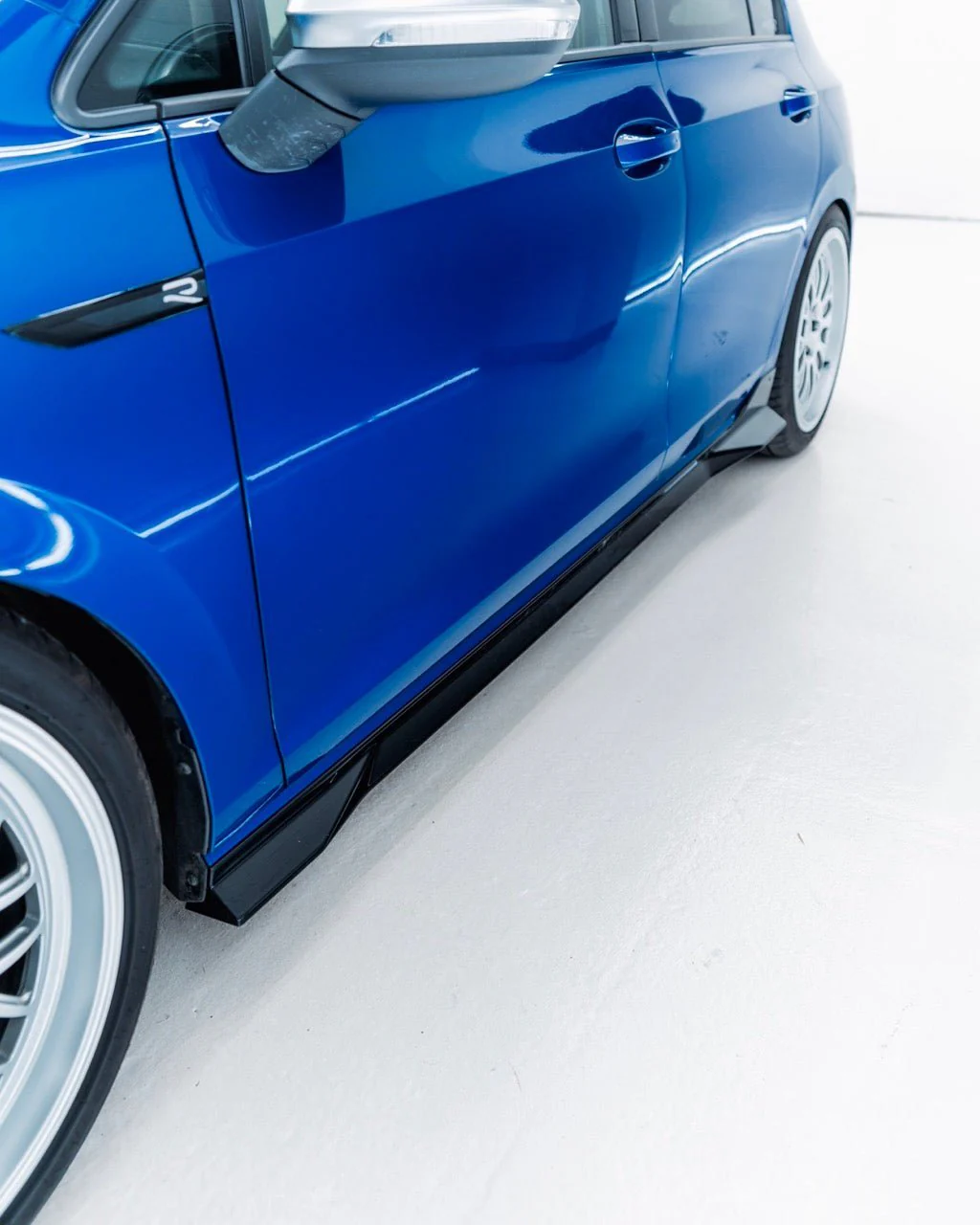 VW Golf R Mk8 Gloss Black Body Kit by ZAERO (2020-2024) - Image 7
